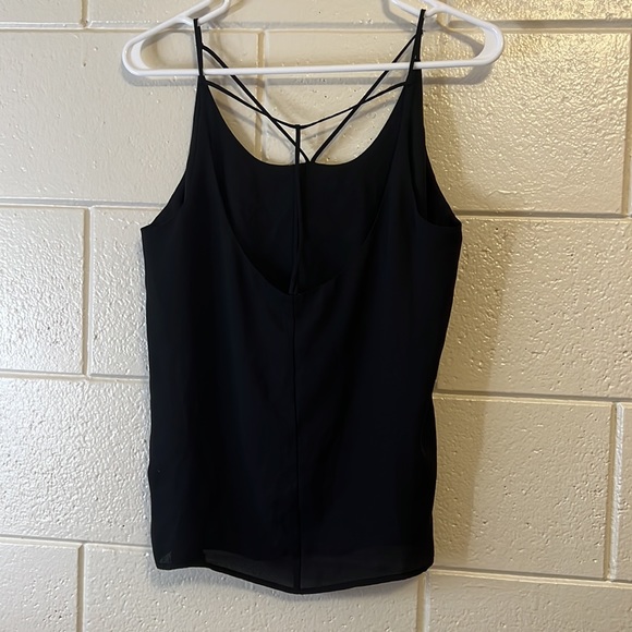 Active USA | NWT | Black Solid Flowy Open-Back Tank Top | Size Medium - Picture 14 of 15